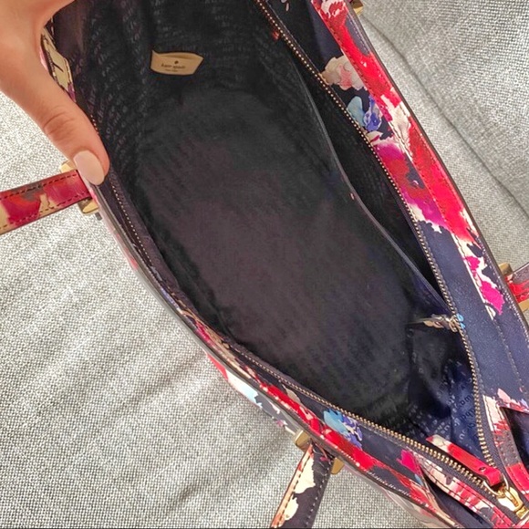 Kate Spade Laurel Way Floral Tote - Picture 4 of 4